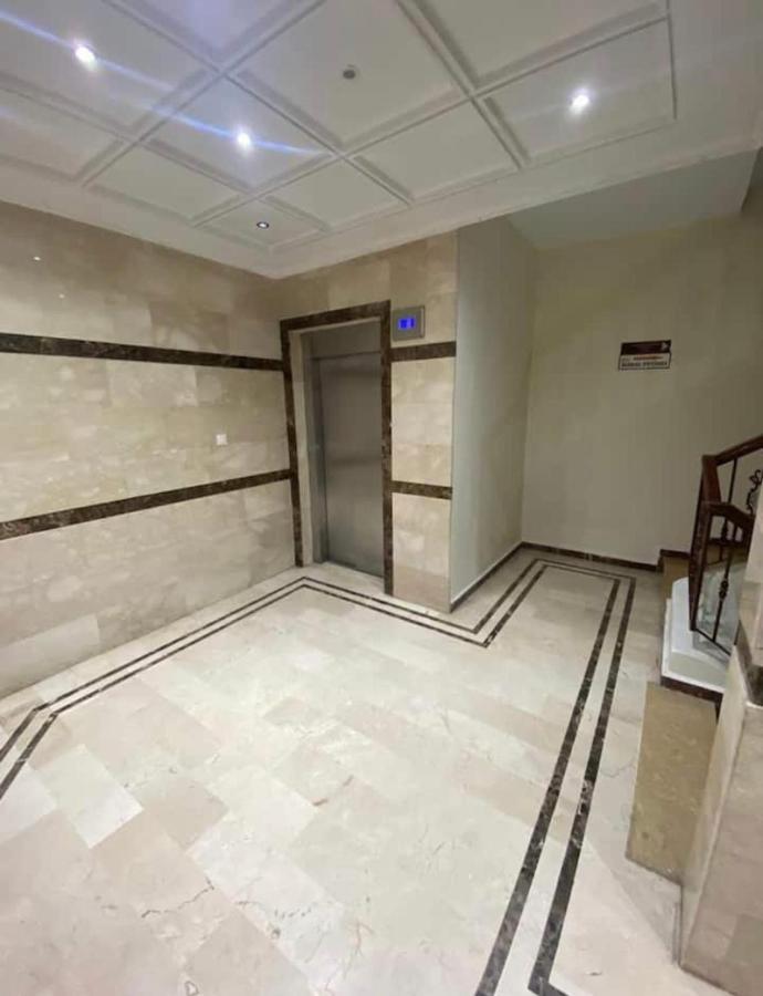 Appartement Elegant Et Climatise Au Centre Avec Terrasse - Proche Plage Et Attractions ! タンジェ エクステリア 写真